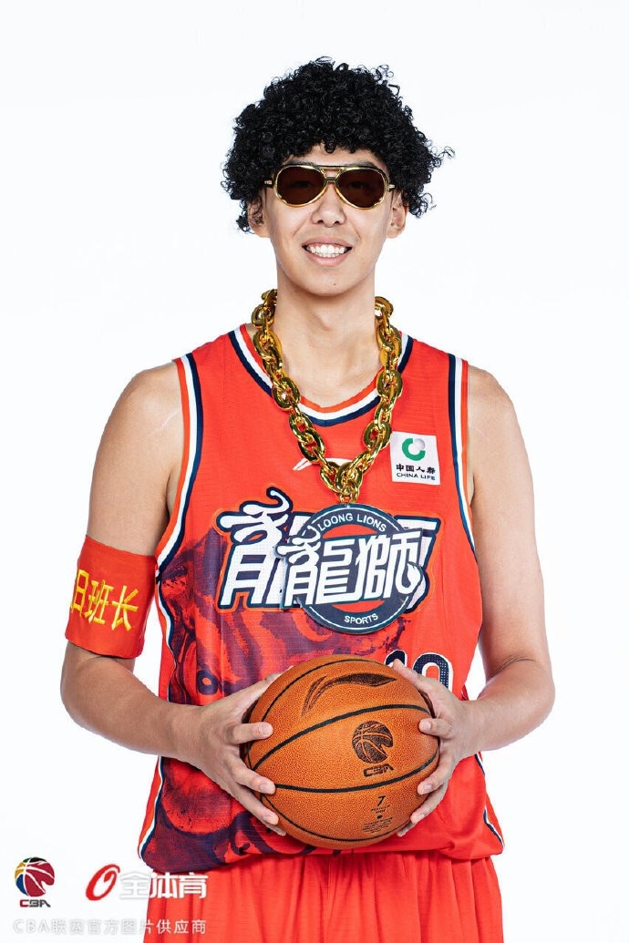 🦁龙狮官拍日正式版定妆照｜单人照封面