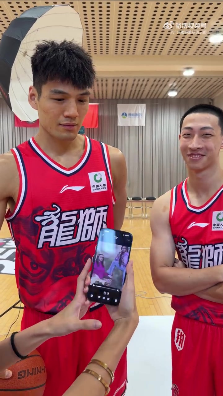 🦁龙狮官拍日特别栏目|暂停视频选合照姿势篇封面