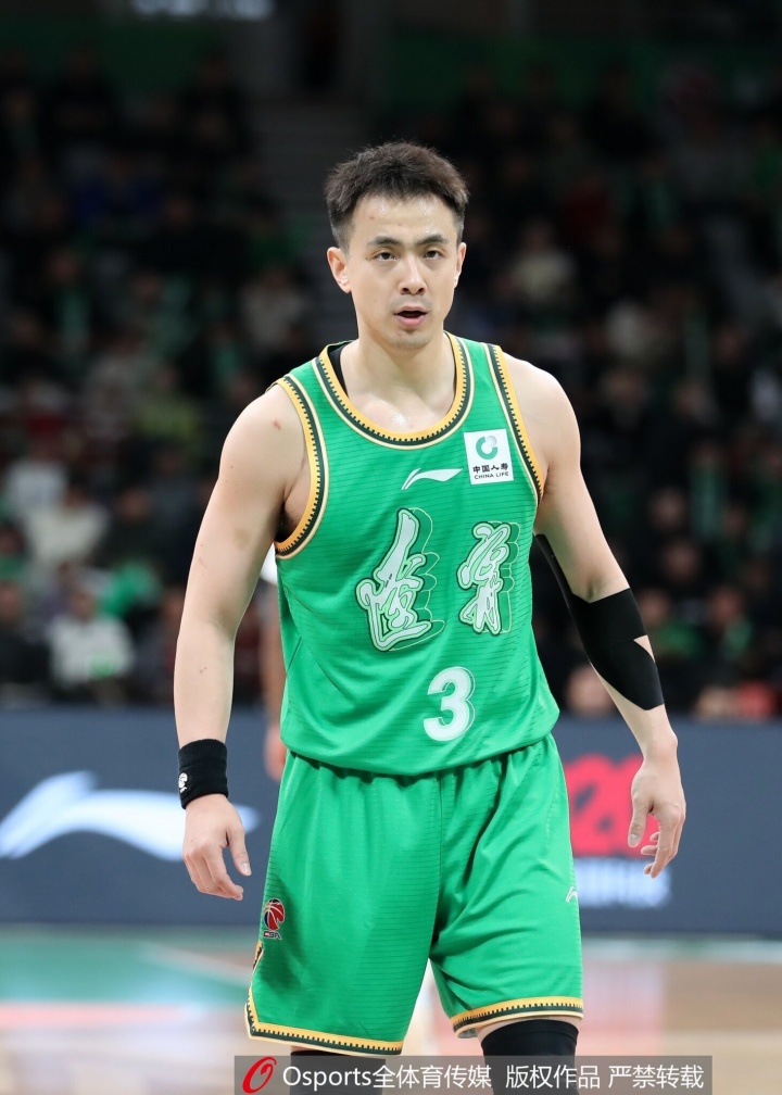沈阳日报：CBA季前赛表现抢眼 辽篮新赛季期待重振雄风封面