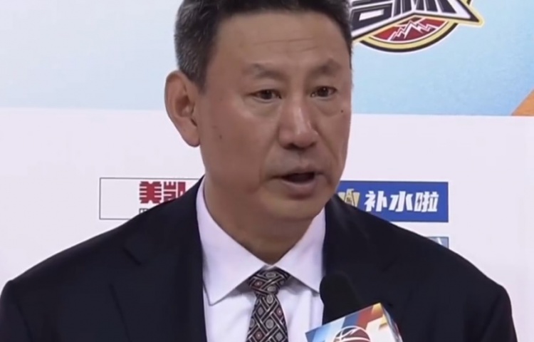 李楠:桑普森训练意外受伤阵容不平衡 很少在CBA碰到吉林这种打法封面