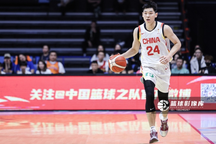 能攻能守！崔永熙半场5投3中&三分3中2 贡献8分5篮板1助攻封面