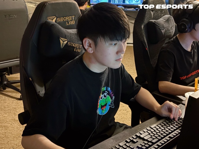 冤家路窄！TES第六次对阵G2此前3胜2负 S赛从没输过MSI从没赢过封面