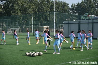 和田地区墨玉县青少年女子足球赴京交流营走进国安足球俱乐部封面