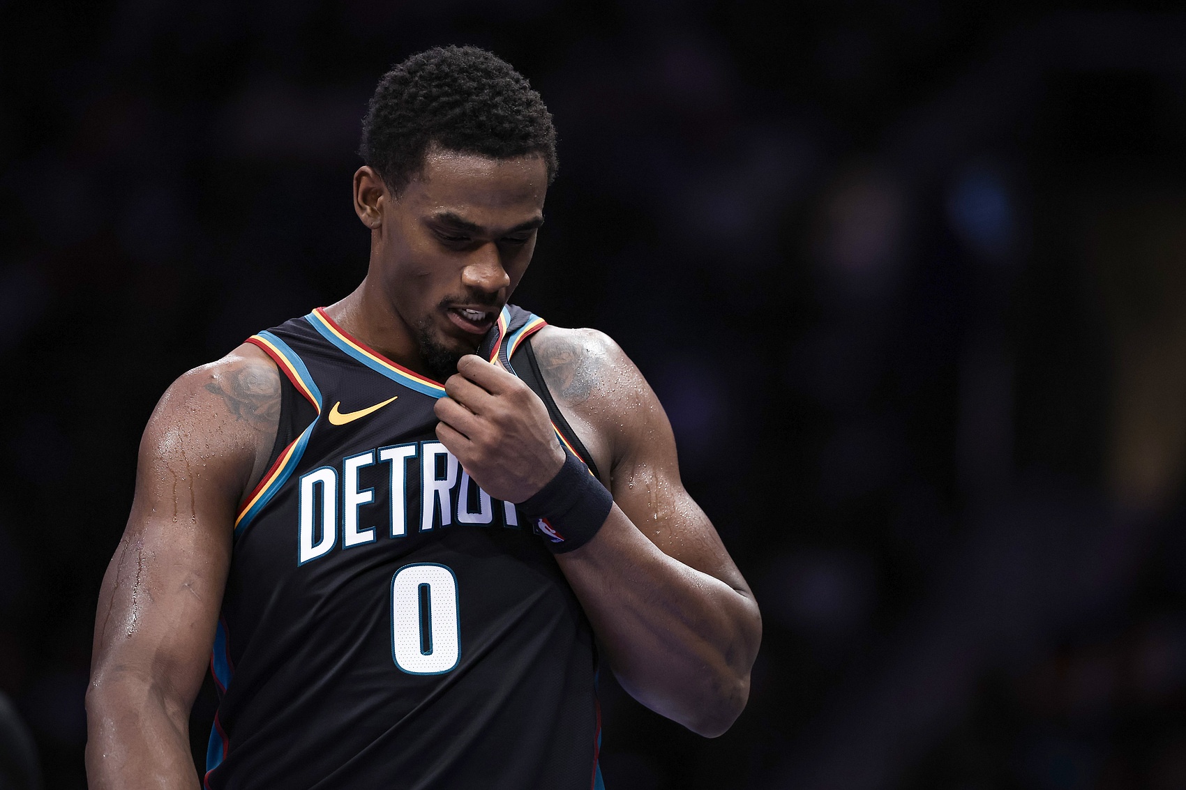 名记：活塞给杜伦初始报价约4年1.3亿 双方可能以4年超1.6亿续约封面