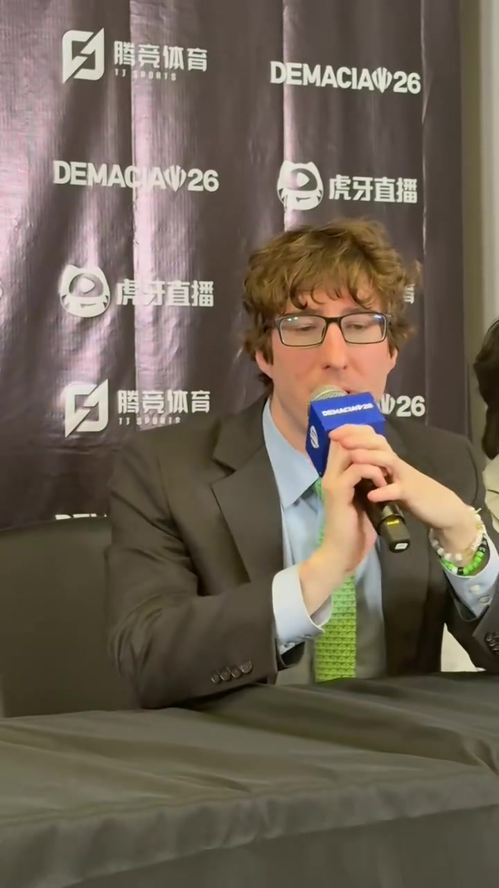 FLY教练谈介入语音机制：可以说一些选手没想到或没准备到的东西封面