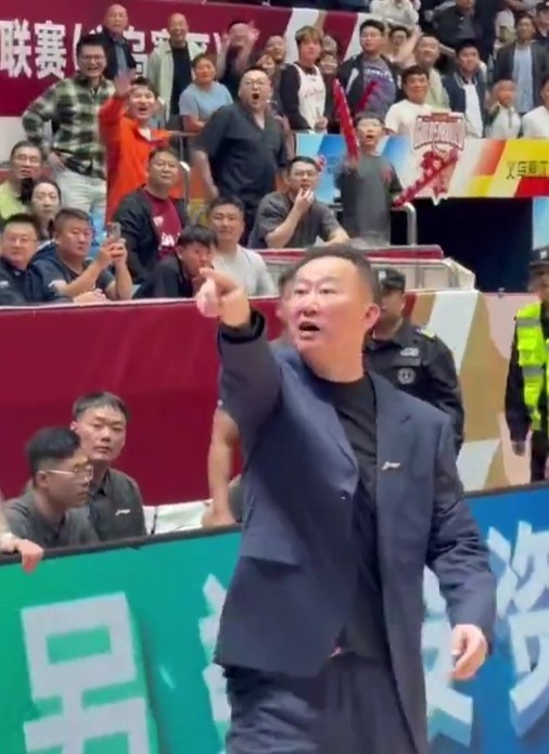 媒体人:浙江球迷和刘维伟算是爱之深恨之切 这些年一直恩怨不断封面