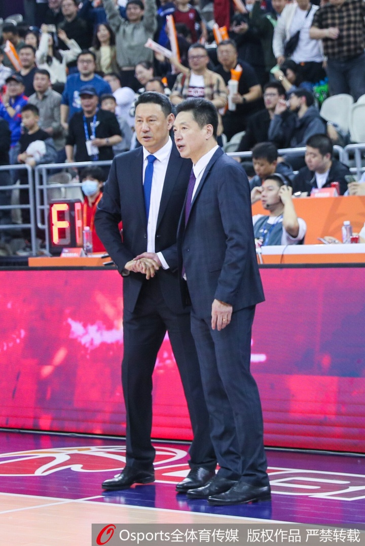 京媒：李楠着力提速追求跑轰打法&首钢夏联主要考察轮换球员封面