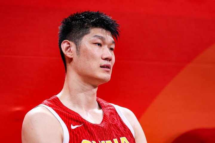 中国男篮全员写总结！贾磊：谁家封闭起来关半年 好人也关傻了封面