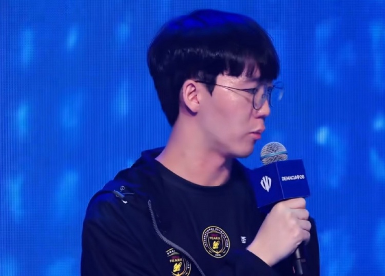 Taeyoon：十分想念WE并肩作战的朋友，和Karis、教练也一起吃了饭封面