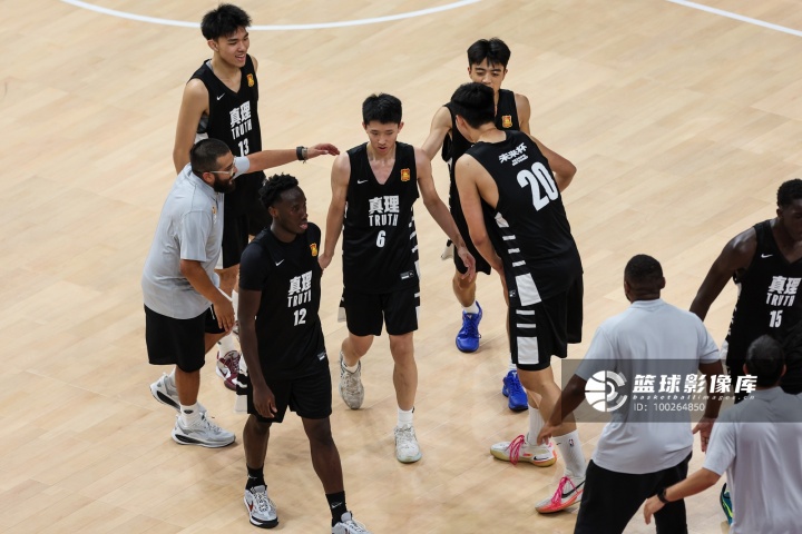 媒体人：张宇辰带火首届未来杯 混编赛制让中外球员/教练交流更多封面