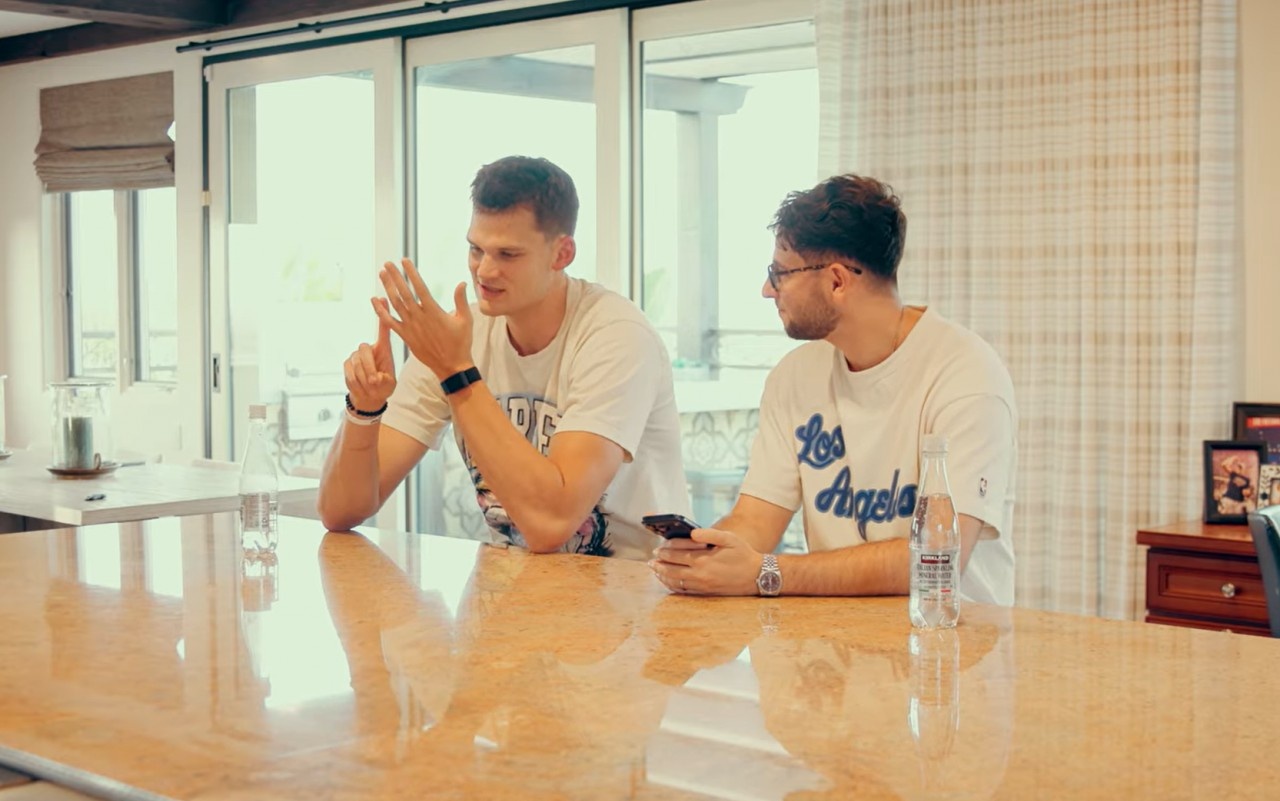 凯斯勒谈洛杉矶生活:天气太棒了 冬天能穿短袖还有美食和海滩封面