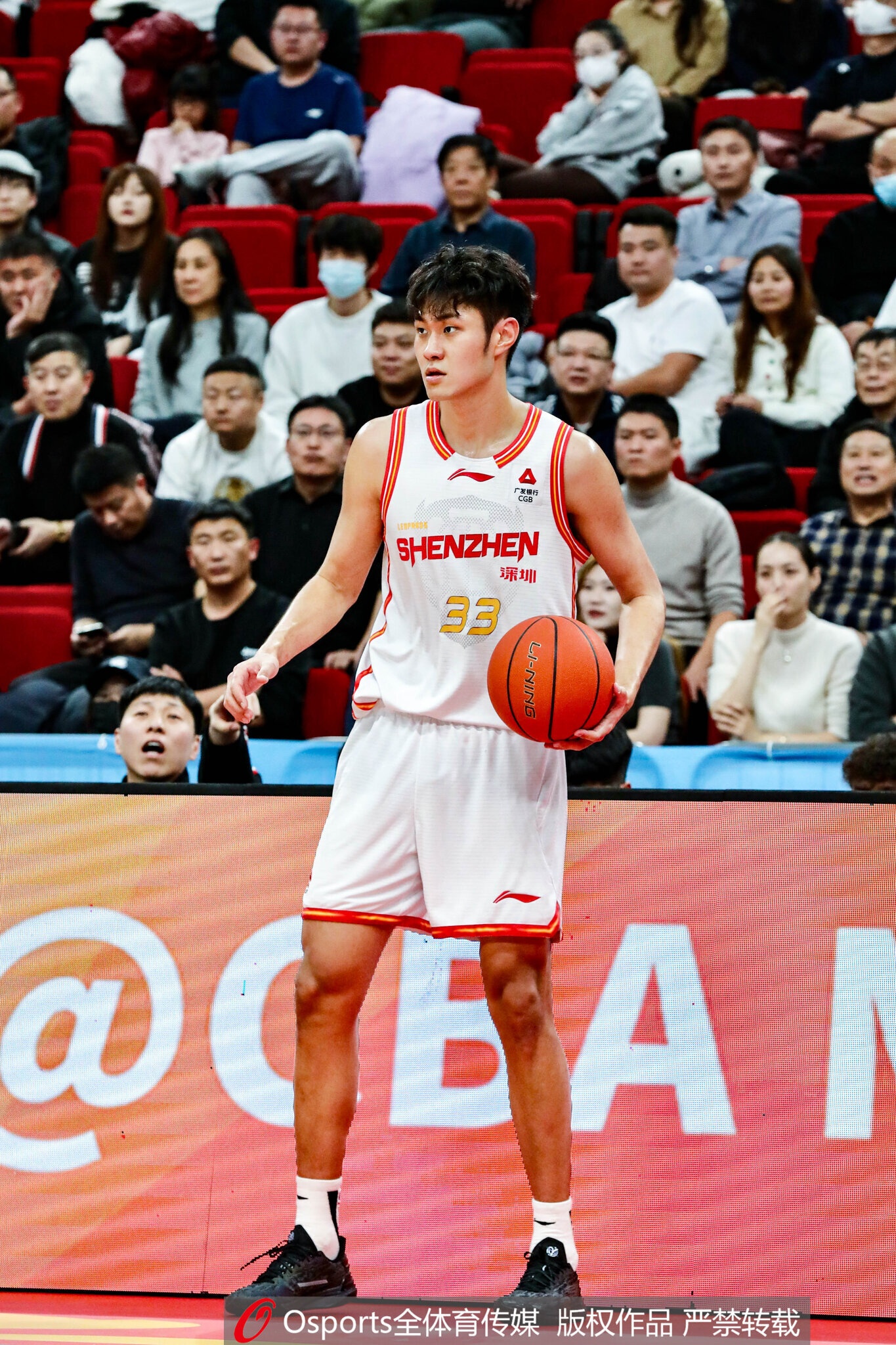媒体人：王浩然的伤还没好透 为了球队提前复出 全场一分钟都没歇封面