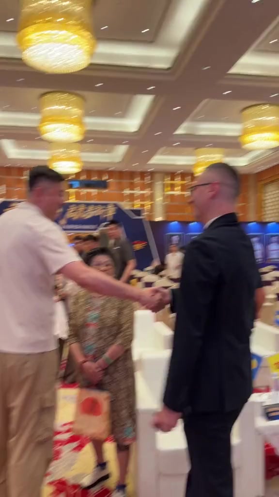 杜锋寄语广东男篮：乘阳光之势 启虎步新章 期待新赛季🫶封面