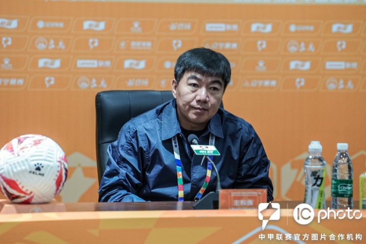 刘俊威：球队在关键场次从心理上会有变化，导致这段时间状态起伏封面