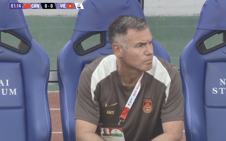 米利西奇眉头紧锁!中国女足迟迟打不开局面,仍0-0越南封面