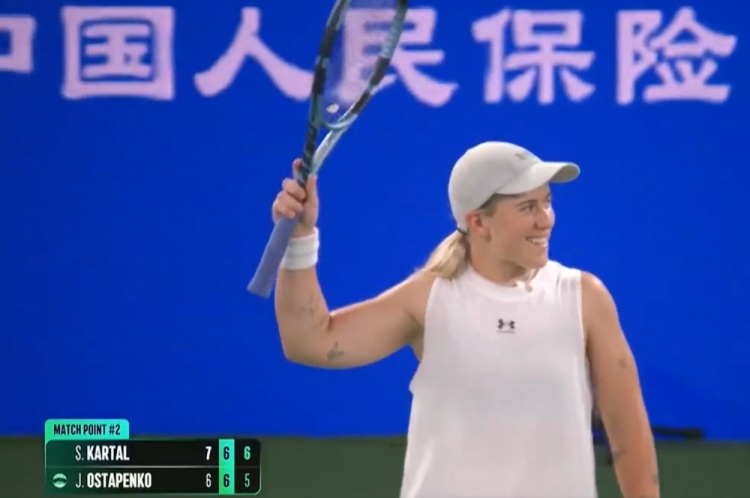 卡塔尔双抢七击败奥斯塔彭科，晋级WTA1000武网女单决赛封面