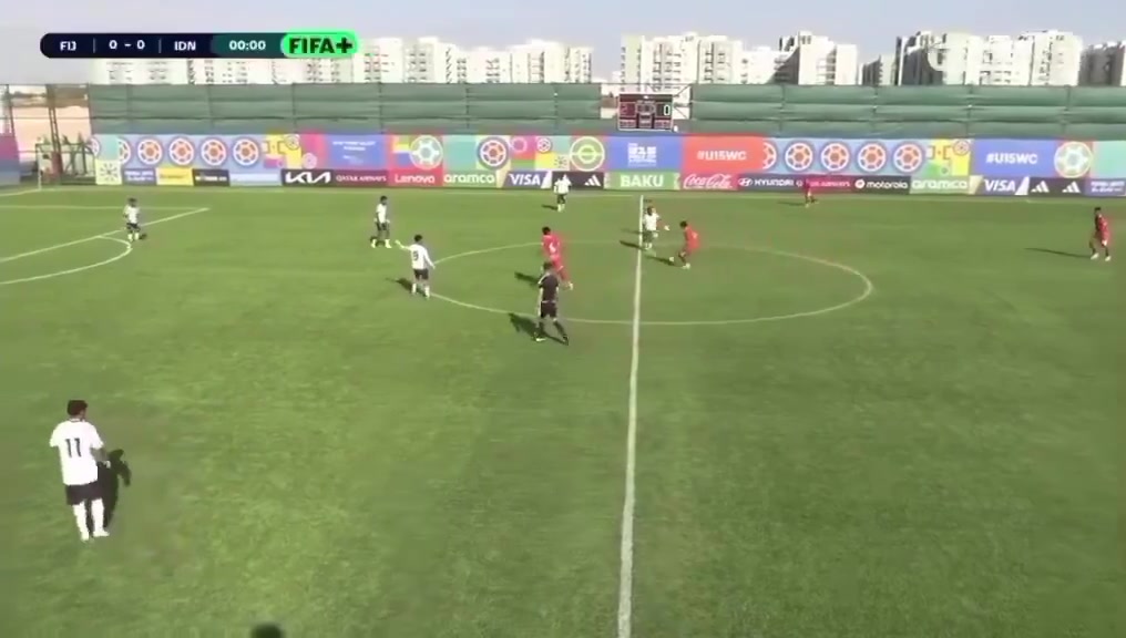 开场2秒进球！U15世界杯印尼开球直接中圈吊射破门，首轮7-1斐济封面