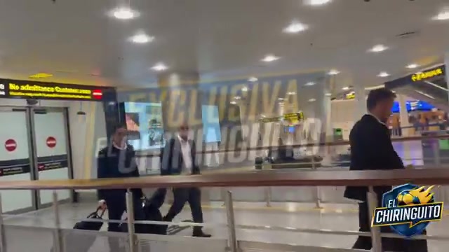六台：葡足协主席凌晨2点抵达丹麦，被追问是否为C罗而来未予回应封面