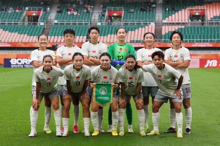 记者:中国女足输朝鲜不意外 亚运会是否选择各位置最佳球员?封面
