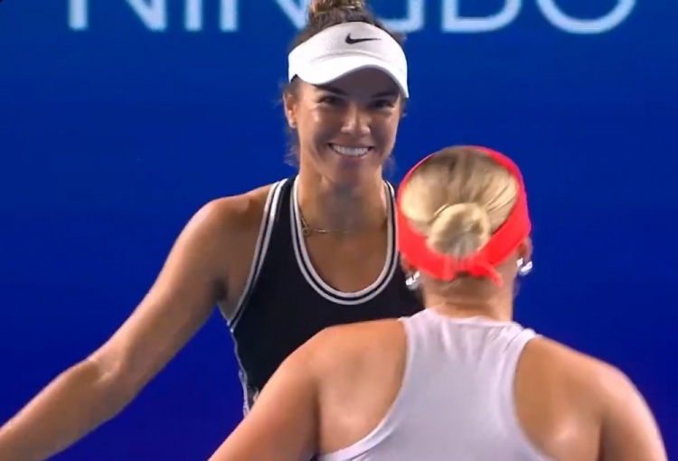 克劳茨克/斯朵拉2-1布克沙/梅里查尔,夺得WTA500宁波站女双冠军封面