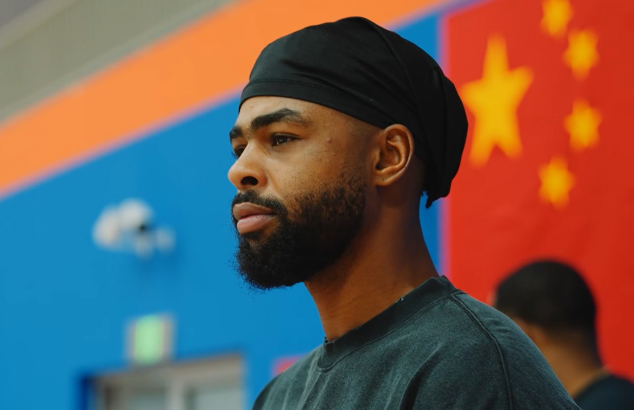 拉塞尔:有人劝我继续等待NBA机会 但我清楚自己想做什么封面