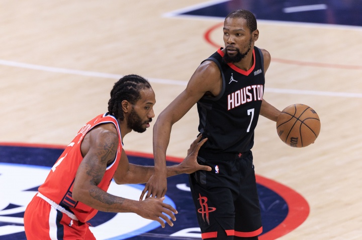 ESPN:活塞休赛期曾欲追求杜兰特/伦纳德/里夫斯 但均未能成功封面