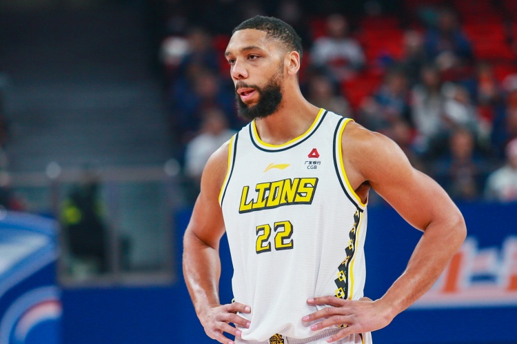 15届NBA榜眼拉塞尔即将加盟上海 同届探花奥卡福曾为广厦效力2年封面