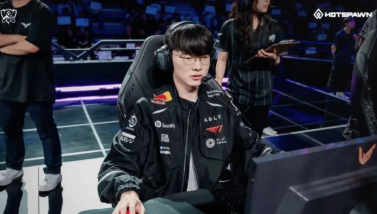 Faker：现在选手们对待游戏方式更系统化；在看《内在卓越》封面