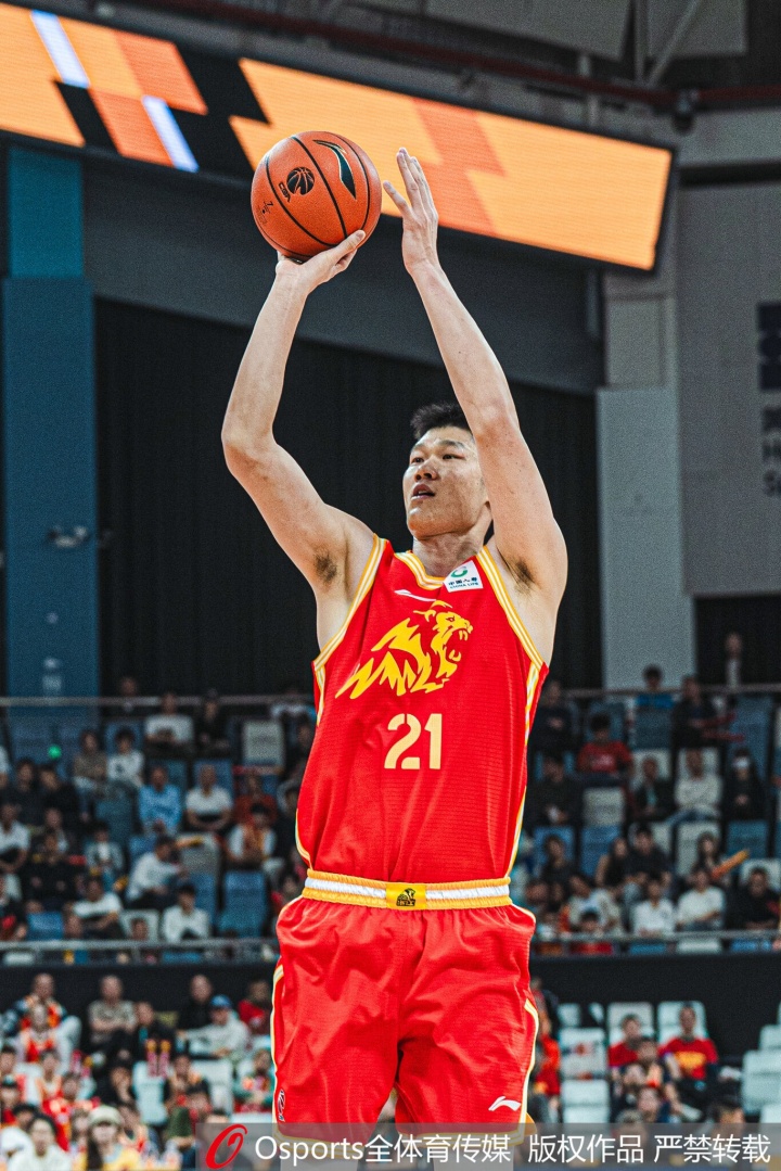 惨不忍睹！广厦半场全队三分16投仅1中 命中率只有6.3%封面