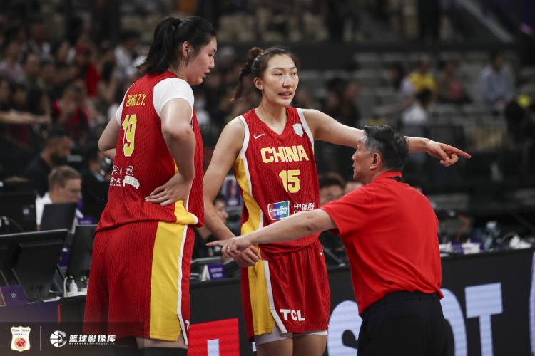 女篮世界杯前瞻：奥运周期“中考” 中国女篮三道题待解封面