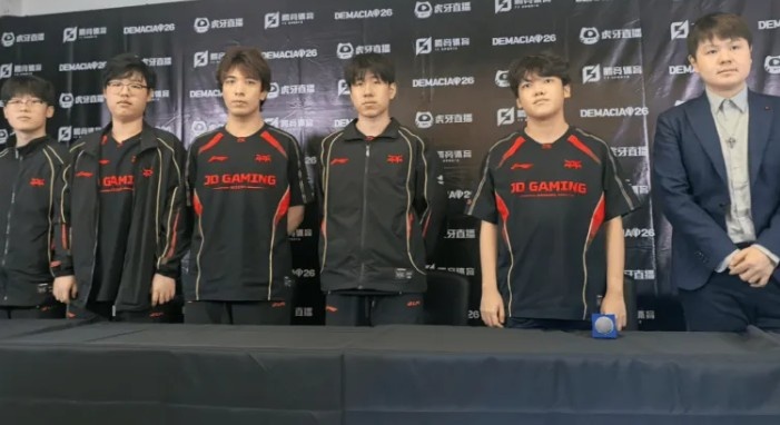 GALA：以后比赛还有很多，希望大家不要因暂时失利失去信心封面