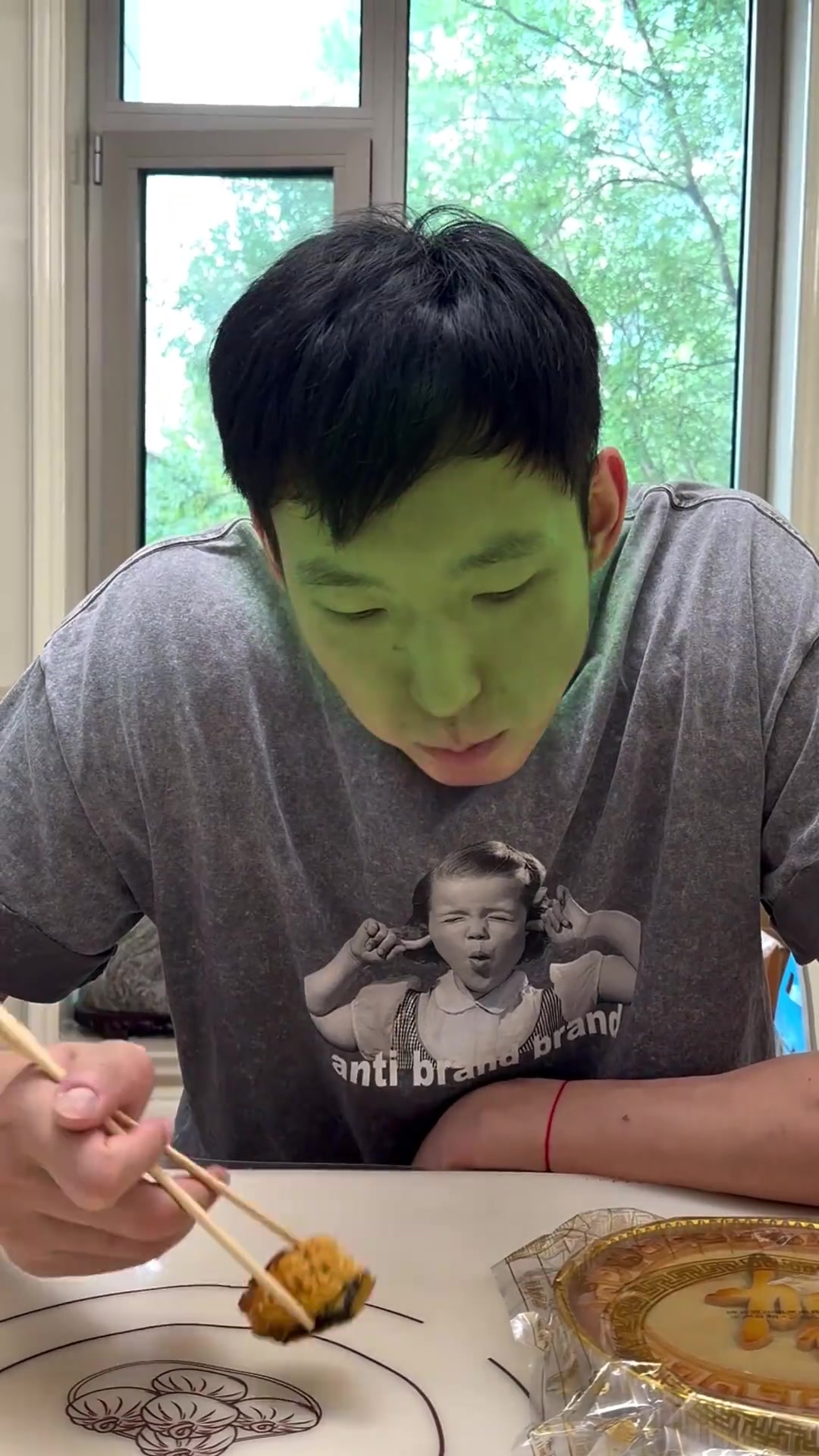 周琦晒Vlog：可以是第一次做月饼 还算成功祝大家中秋快乐！封面