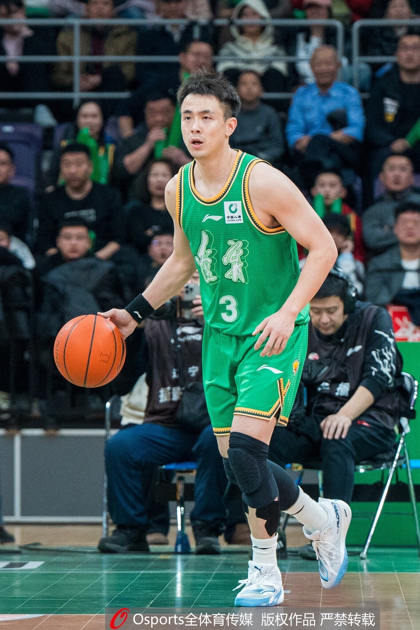 犯满离场!赵继伟替补7中3拿到8分2板2助 3次失误封面