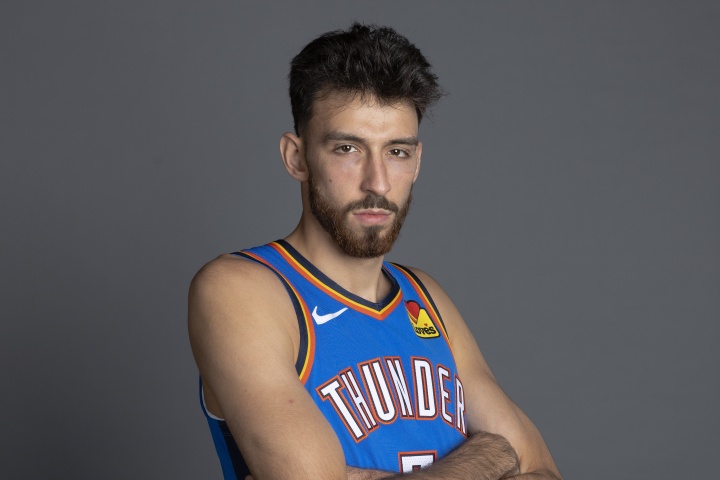 乔·约翰逊谈霍姆格伦:他算不上NBA顶级防守大闸封面