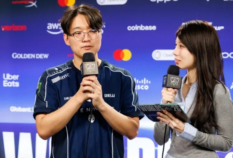 CoreJJ：今天就想着只要碰上AL下路，就一定要把他们打爆封面