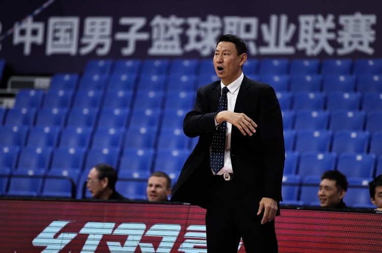 李楠完成上任北京男篮主帅后首秀 球队热身赛两连胜封面