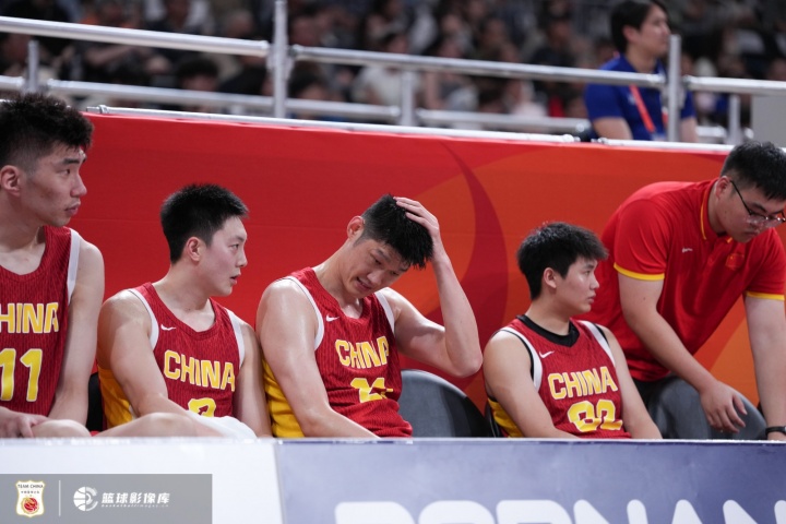 中国男篮本场比赛的整体表现不佳 从始至终都处于比分落后的局面封面