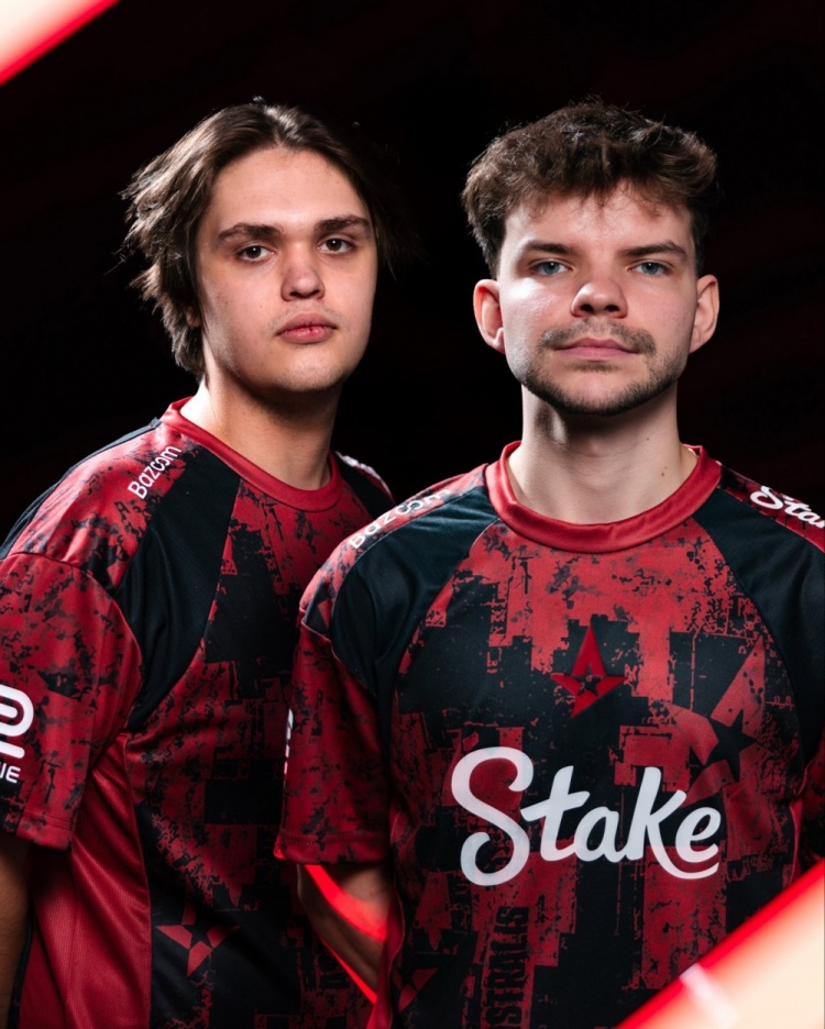 Astralis官宣siuhy与cmtry加盟 两人将顶替HooXi与jabbi封面