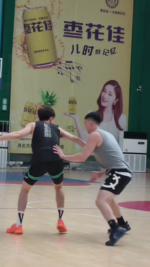 宏远旧将！NBL石家庄翔蓝官方：欢迎李奕臻加盟球队封面