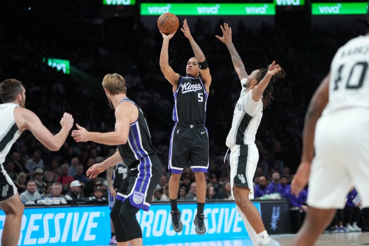 抡爽了~阿卡夫场均出手23.8次NBA历史第1 力压乔丹&张伯伦封面