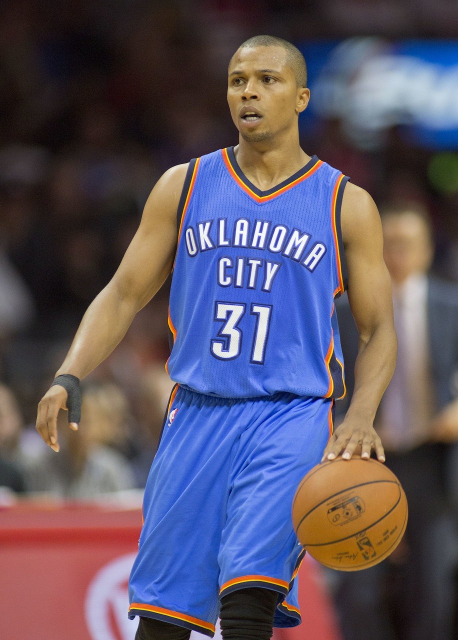 路威:看到特尔费尔被选中 我第一次觉得自己也能从高中直接进NBA封面