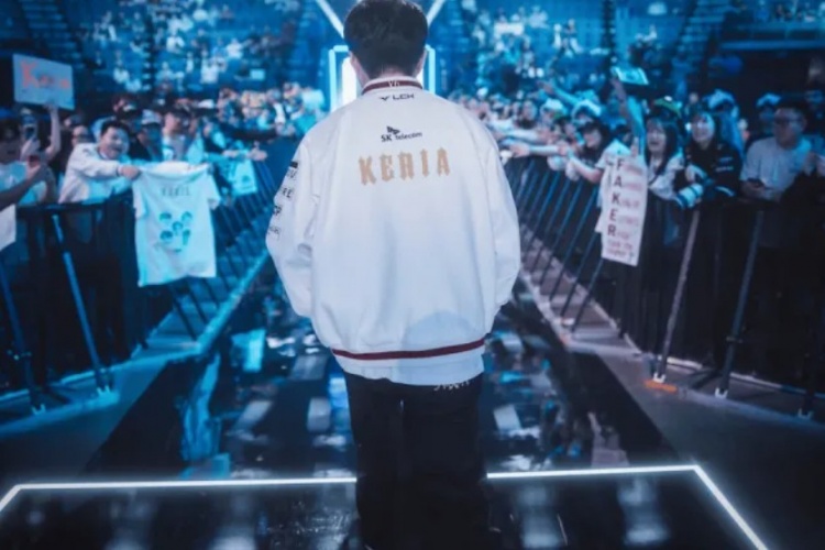 Keria：想对S12决赛哭泣的自己说——享受那个时刻封面