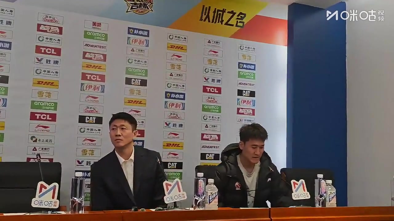 虽败犹荣!李昂:队员们的表现对得起他们夏天的努力封面
