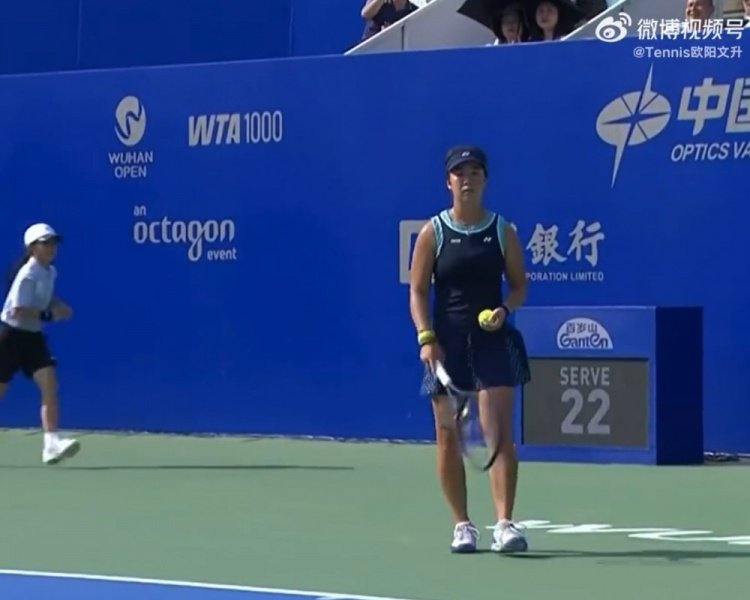 施晗2-0拉克西莫娃，晋级WTA1000武汉公开赛正赛封面
