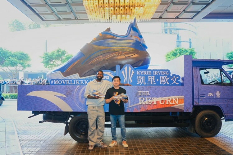 欧文携全新战靴安踏KAIBRID亮相澳门 丁世忠亲临澳门助阵封面