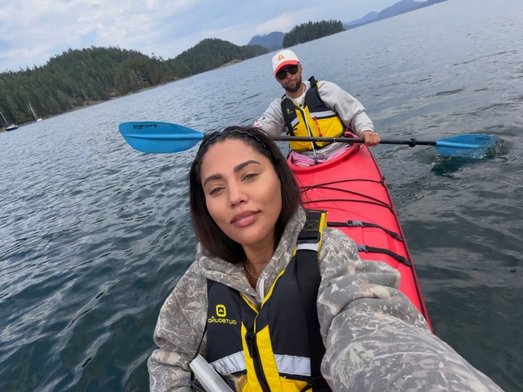 享受假期！库里夫妇加拿大旅游 划船钓鱼好不惬意🚣‍♂️🎣封面