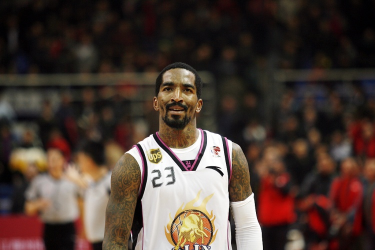 💰300万刀!JR:NBA停摆我为钱远赴CBA 飞速复赛我却被困住了封面