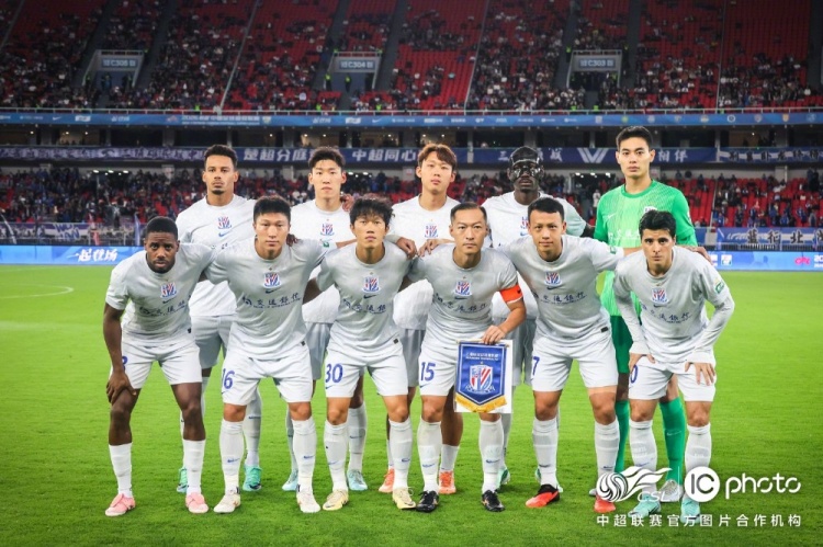 上海申花客场3-1战胜武汉三镇封面