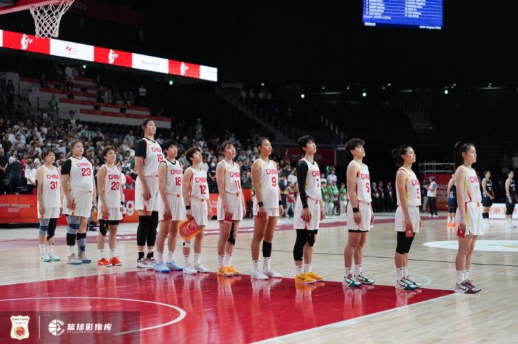 🏀亚运会-中国女篮三分13中0负韩国无缘决赛 王思雨致命违体封面