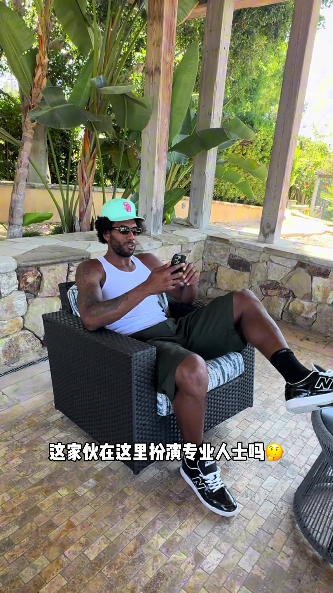 小卡：白晶谁啊对乔治砍60分？对我得不了10分 看我锁死这小垃圾封面